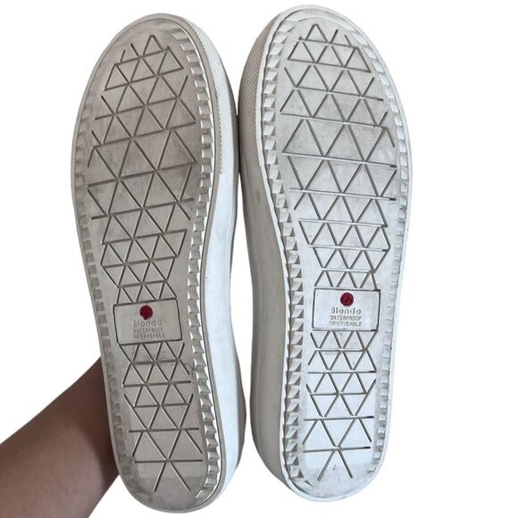 Blondo Women's Brown Waterproof Slip on Shoes‎ size 6.5 M - Picture 9 of 9